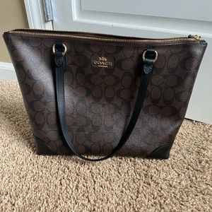 Coach - Medium Tote